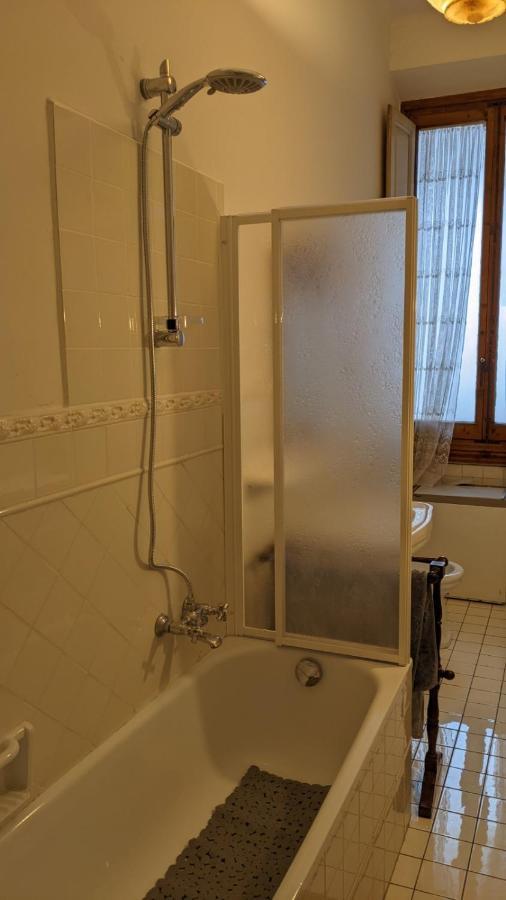 Double Bedroom In Beautiful 30's Style Maison d'hôtes