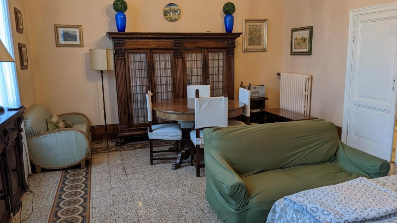 Maison d'hôtes Double Bedroom In Beautiful 30's Style