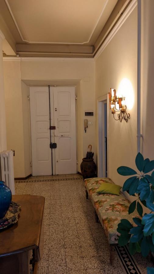 Double Bedroom In Beautiful 30's Style Casa de hóspedes